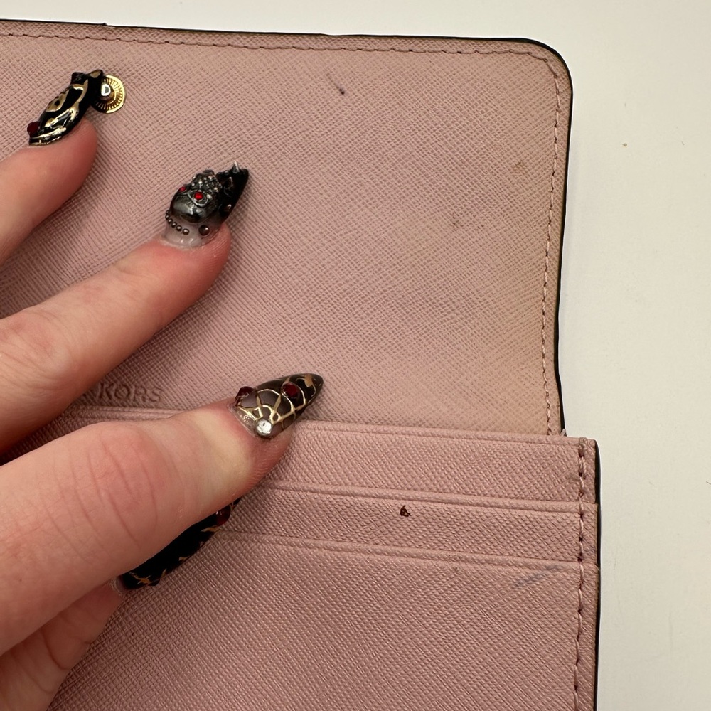 GIVEAWAY Michael Kors Blush Pink Wallet with Gold Accent - Picture 8 of 8